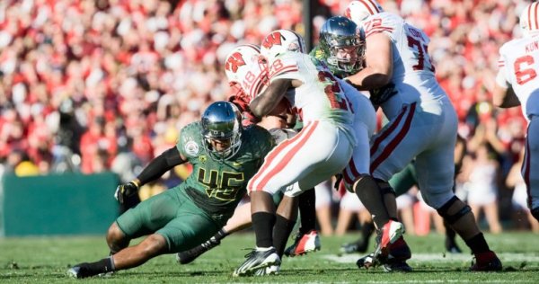 Michael Clay No. 46 filled gaps beautifully in the 3-4 defense_Amazing Moments Photography.jpg