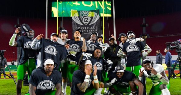Team Pose_John McGillen USC Athletics.jpg