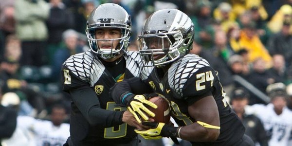 Mariota and Barner AmazingMoments FP.jpg