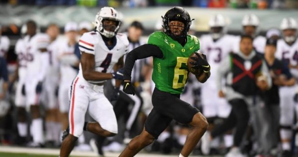 Jaylon Redd_Eric Evans Oregon Football Twitter.jpg