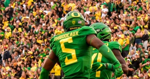 Kayvon Thibodeaux_Eugene Johnson.jpg