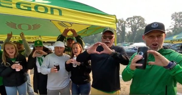 Fans2_Pac12 Video.jpg
