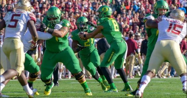 Marcus Mariota and Royce Freeman_Craig Strobeck.jpg