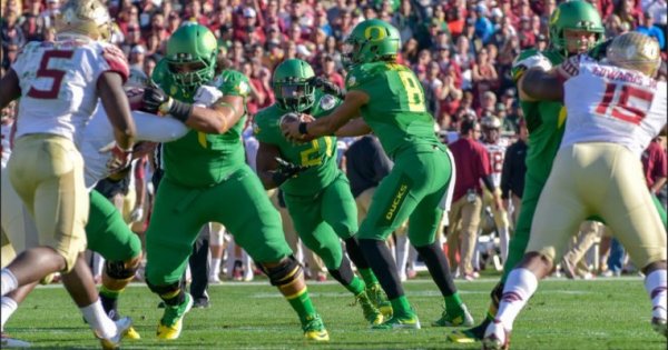 Marcus Mariota and Royce Freeman_Craig Strobeck.jpg