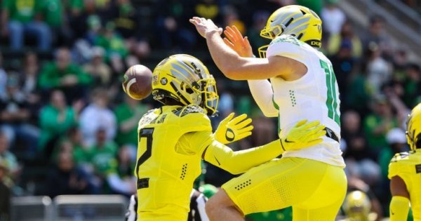 Dont'e Thornton and Bo Nix_Gary Breedlove.jpg