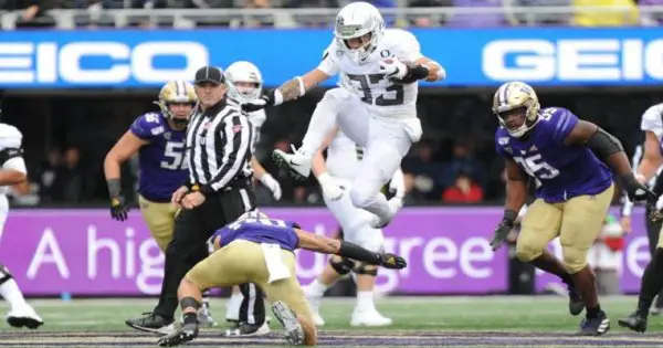 Cyrus Habibi Likio gets leg up on Huskies_Tom Corno.jpg