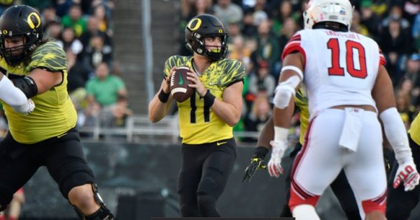Braxton Burmeister vs Utah of 2017_Eugene Johnson.jpg