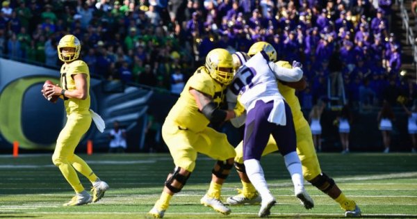 Justin Herbert in 2018_Kevin Cline.jpg