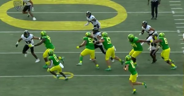 Bo throws well on the run_Screenshot from Pac12 Network Video.jpg