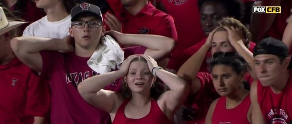 Thats gotta suck_Screenshot from Fox Sports Video.jpg