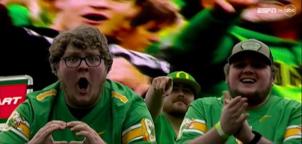 A rational fan_Screenshot from ABC Sports Video.jpg
