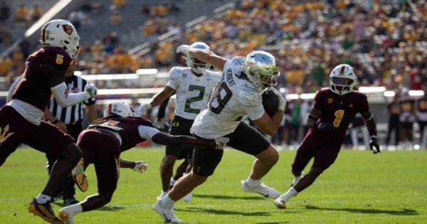 Patrick Herbert_Oregon Football X, Eric Evans.jpg