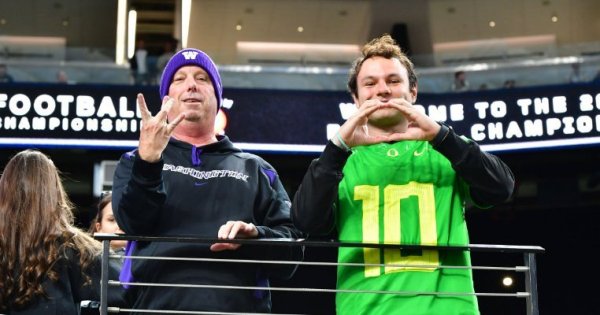 Fans at Pac12 Championships_Tom Corno.jpg