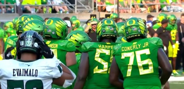 Offensive Line_Screenshot from Pac12 Network Video.jpg
