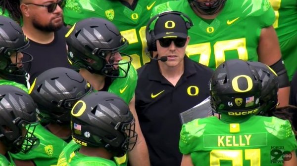Stein and Offense_Screenshot from ESPN Video.jpg