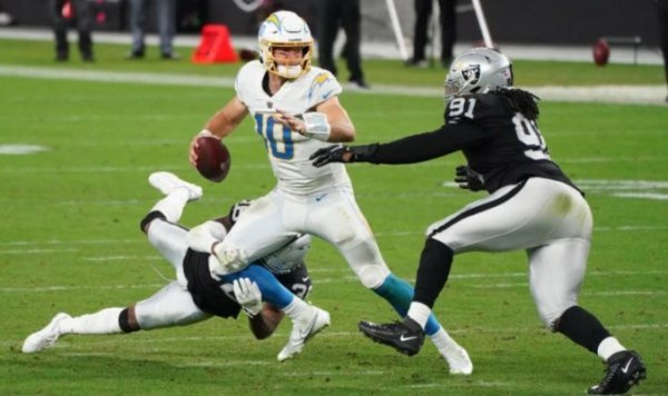 Herbert in 2020_Chargers Twitter.jpg
