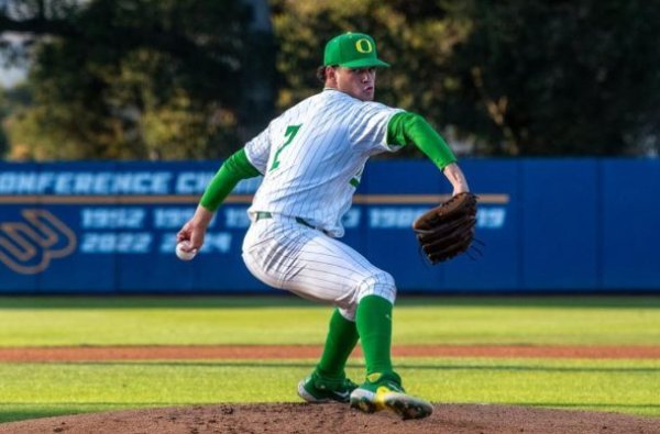 Grayson Grinsell vs UCSB.jpg