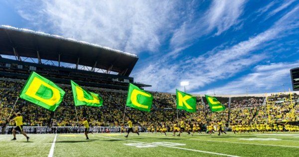 Lovely Entrance_Photo by Eric Evans of Oregon Football X Account.jpg