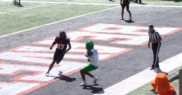 Receiver Action, Traeshon Holden TD2_Screenshot from Fox Sports Video.jpg