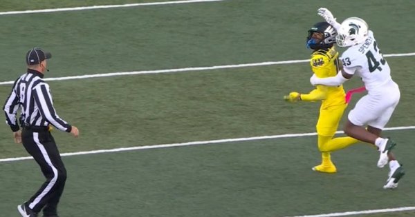 Receiver Action_Screenshot from Fox Sports Video (2).jpg