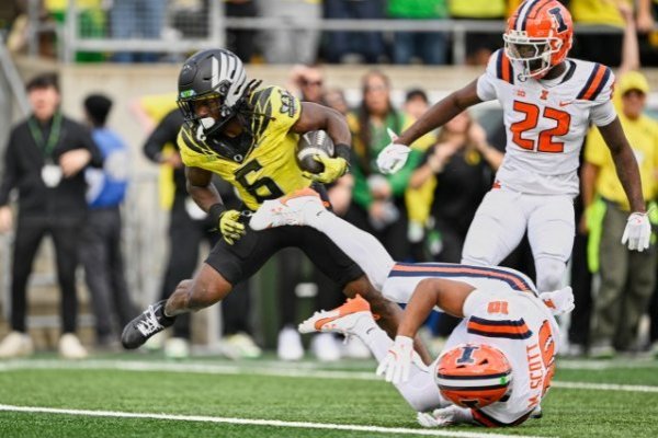 USP-NCAA-Football_-Illinois-at-Oregon.thumb.jpg.2c2bdf1b0fcf63f5a2e2d3ff970800e6.jpg