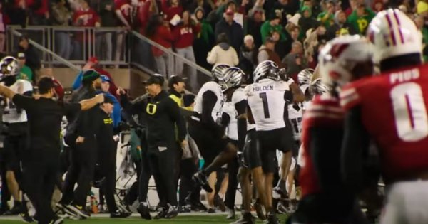 Wisconsin Player puzzled_GoDucks.com Video.jpg